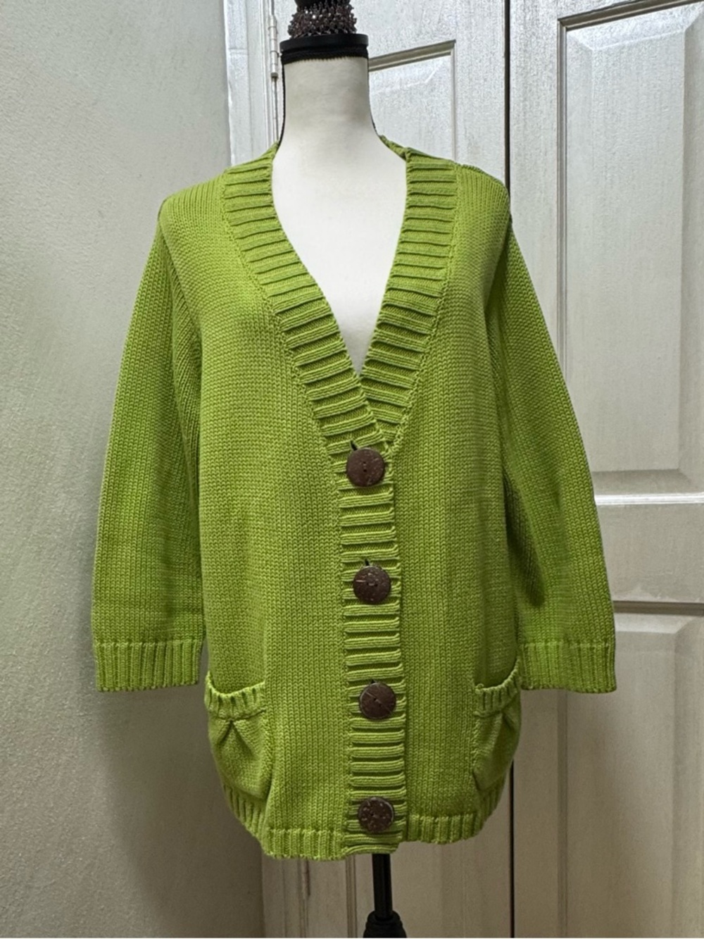 Chico’s  3/XL Avocado Green Cotton Chunky Knit Wooden Buttons 3/4Sleeve Cardigan